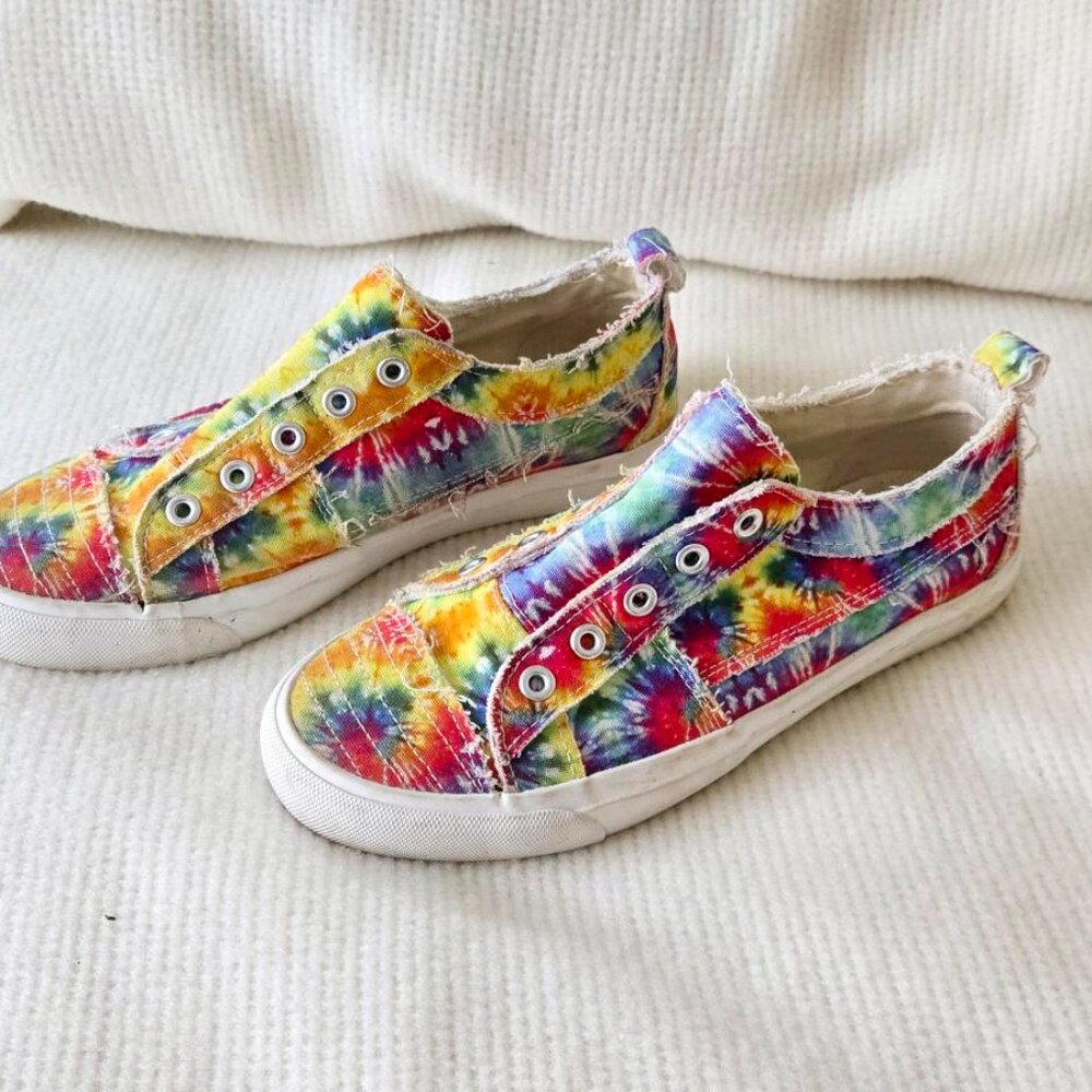 CORKY'S Tie-Dyed Slip-ons, Size 6